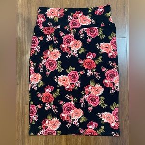 Lularoe Floral Black & Pink Cassie Skirt - Size Small EUC